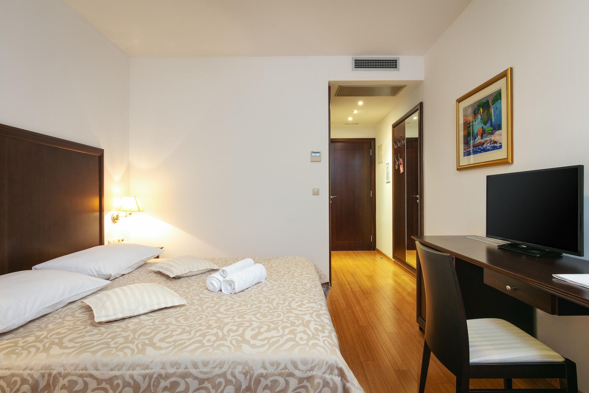 Hotel Croatia Baska Voda Exterior photo