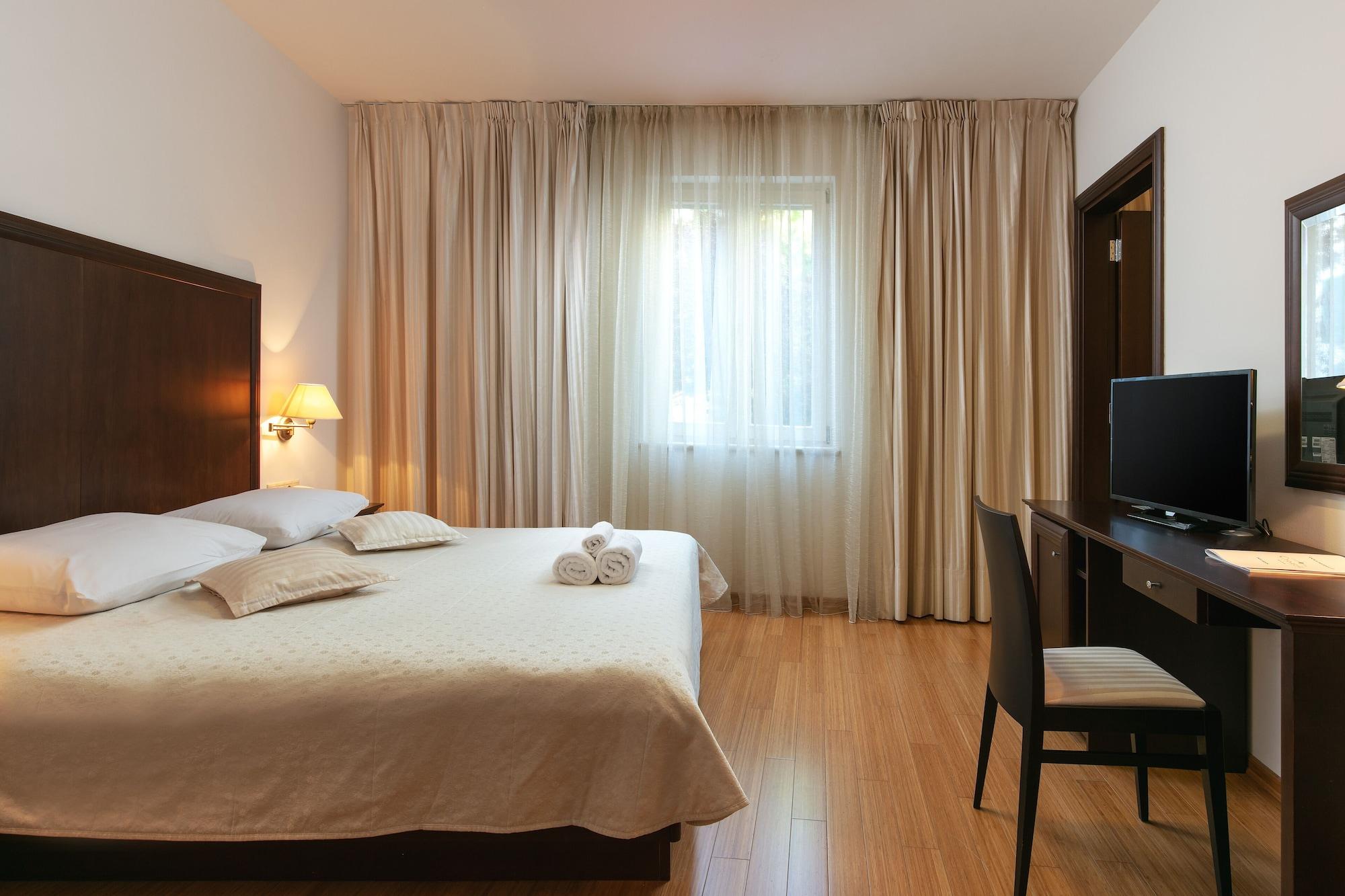 Hotel Croatia Baska Voda Exterior photo