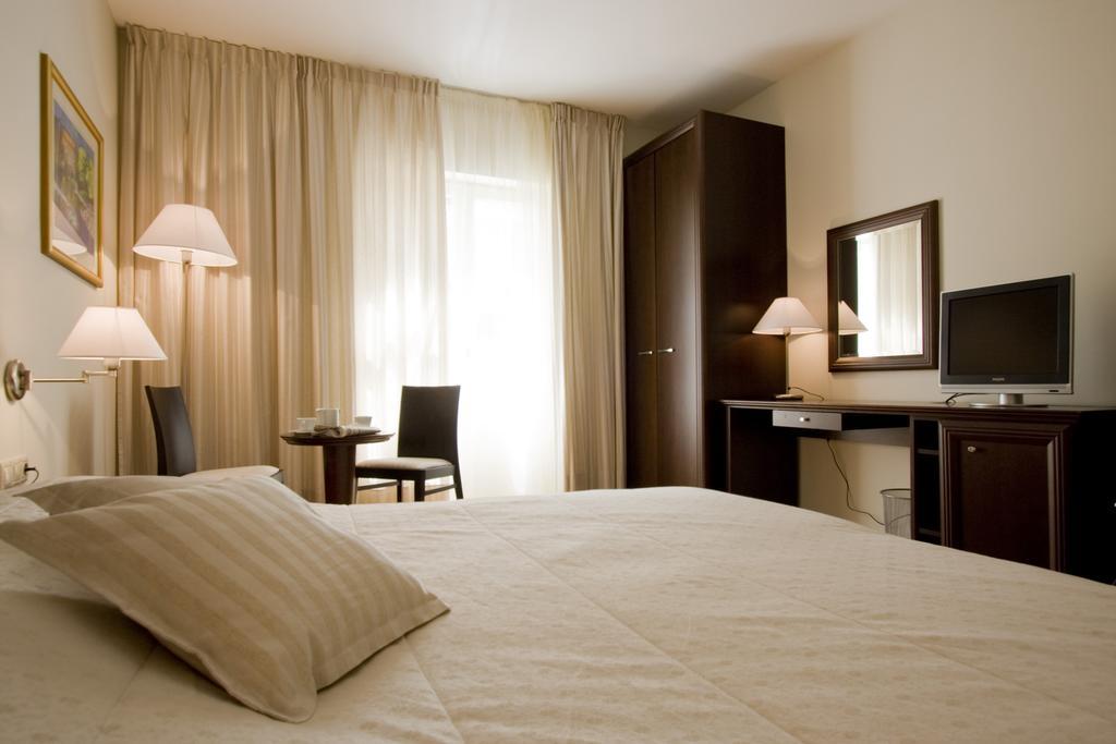 Hotel Croatia Baska Voda Exterior photo